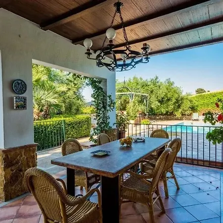 Spacious With Private Pool In * Villamartin (Cadiz)