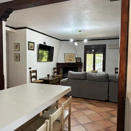 Spacious With Private Pool In *
