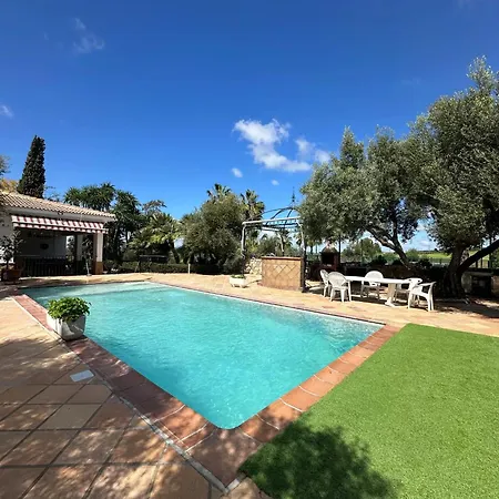 Spacious With Private Pool In * Villamartin (Cadiz)