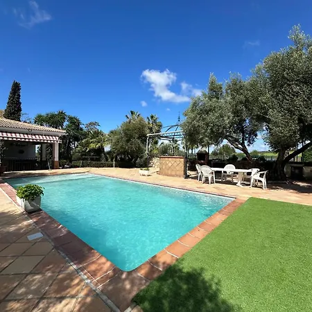 Spacious With Private Pool In Villa Villamartin (Cadiz)